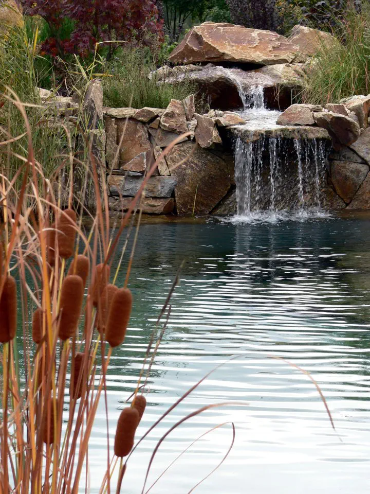 Podzimní nálada u jezírka